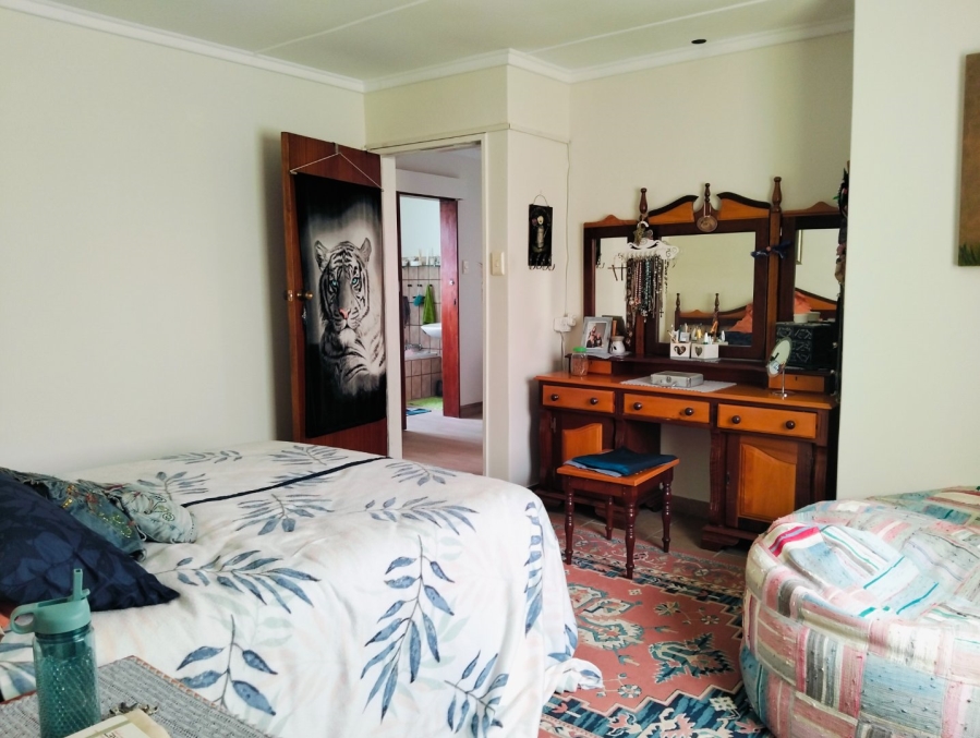 5 Bedroom Property for Sale in Denneoord Western Cape